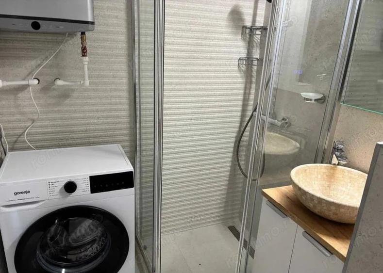 Apartament cu 3 camere semidecomandat, mobilat în Parcul Circului