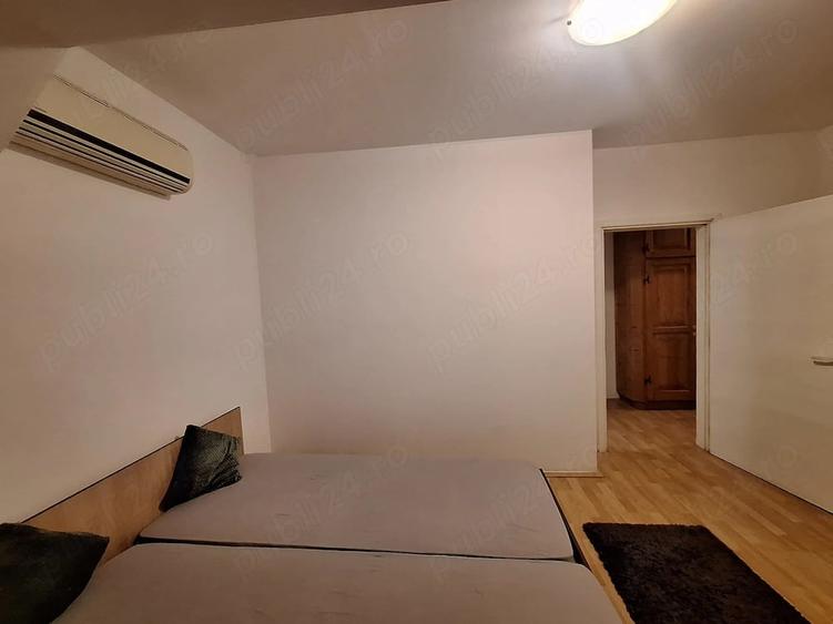Garsonieră decomandată în Central