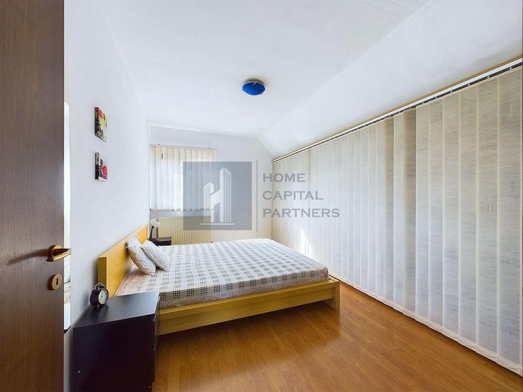Casă individuală cu 6 camere cu Canalizare în Central