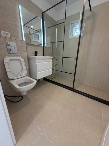 Apartament cu 2 camere semidecomandat în Fizicienilor