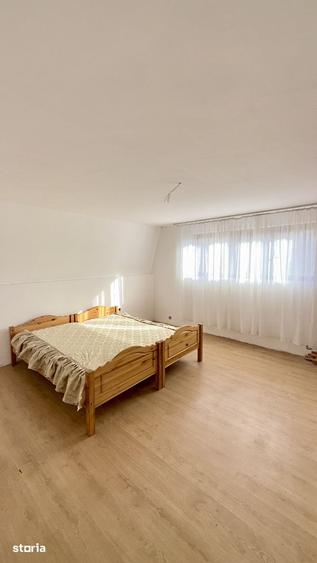 Casă cu 5 camere cu Teren 388 Mp în Malaia