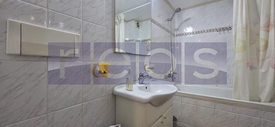 Apartament cu 4 camere decomandat, mobilat în Nerva Traian