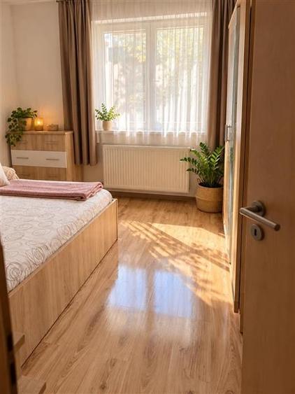Apartament cu 2 camere decomandat în Tractorul