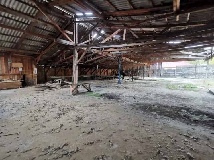 Spațiu comercial, de 1,350 mp, în Chirlești