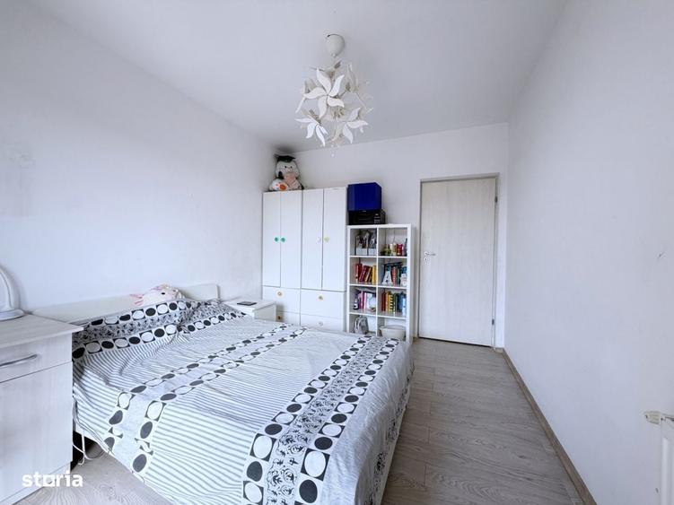 Casă cu 4 camere în Roșu