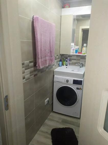 Apartament cu 2 camere semidecomandat în Girocului