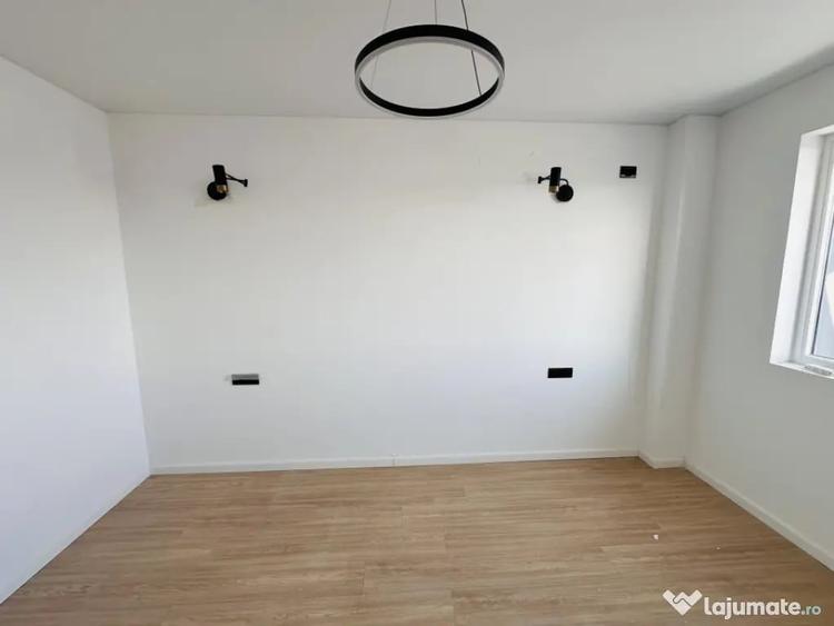 Apartament cu 4 camere decomandat în Chiajna