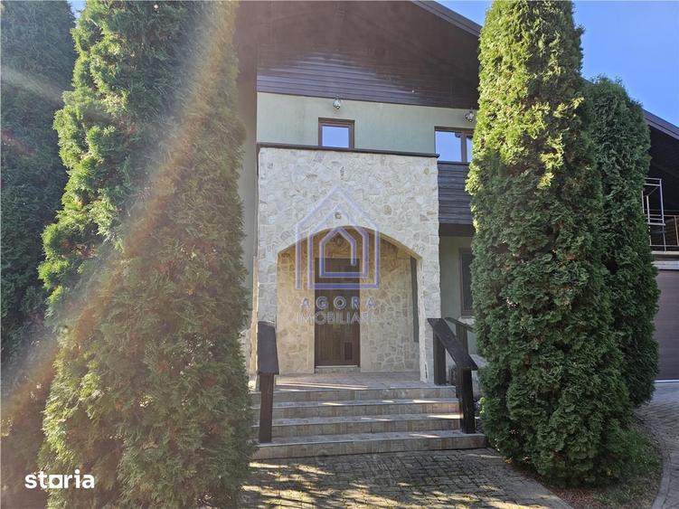 Casă cu 5 camere cu Teren 780 Mp în Central
