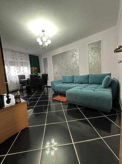 Apartament cu 3 camere decomandat, mobilat în Radu Negru