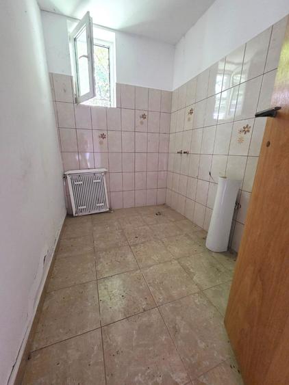 Casă individuală cu 2 camere cu Canalizare în Militari