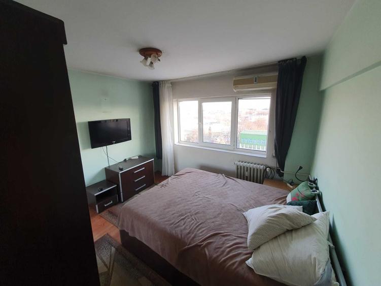 Apartament cu 4 camere decomandat în Dobroești