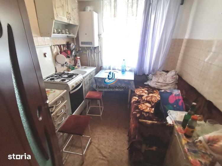 Apartament cu 2 camere decomandat în Precista