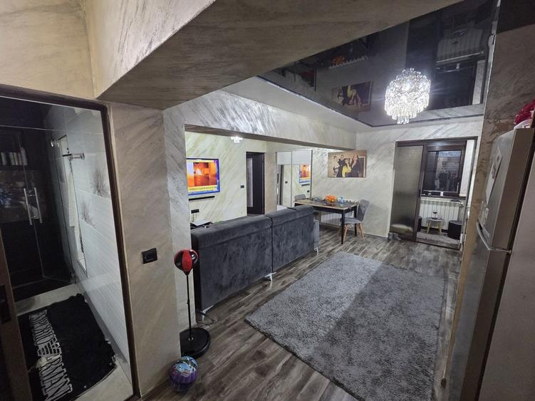 Apartament cu 2 camere decomandat, mobilat în Vărsătura