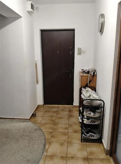 Apartament cu 4 camere decomandat, mobilat în Olteniței