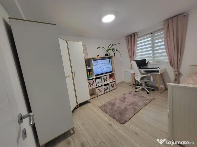 Casă cu 3 camere cu Teren 100 Mp în Central