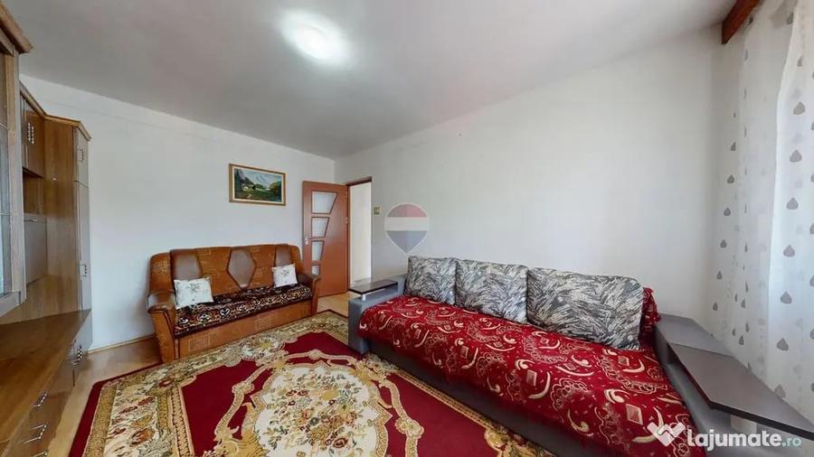 Apartament cu 2 camere decomandat în Noua