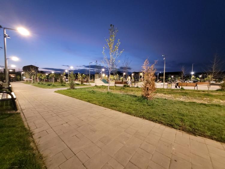Casă cu 3 camere cu Canalizare în Sud-Vest