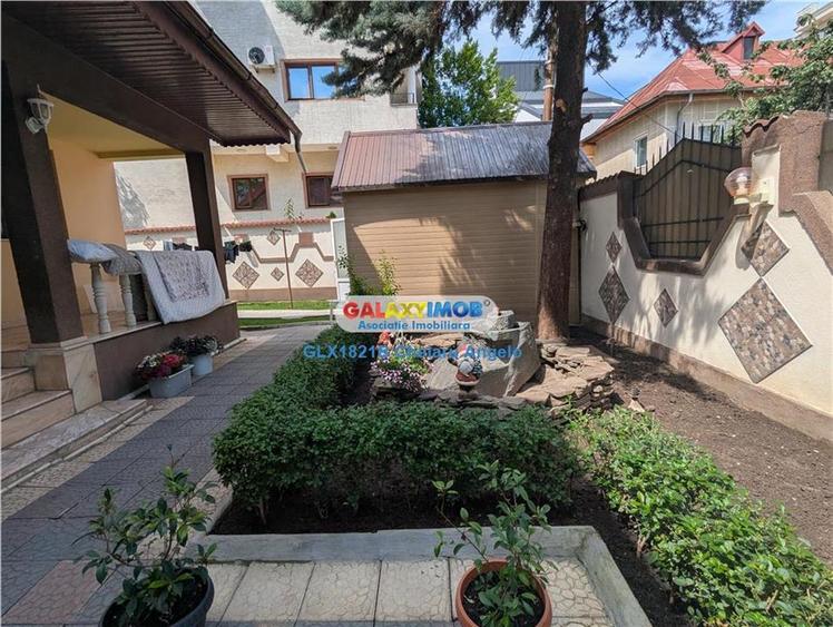 Casă cu 5 camere cu Garaj în Șoseaua Nordului