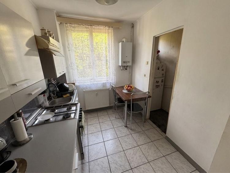 Apartament cu 2 camere semidecomandat în Rogerius