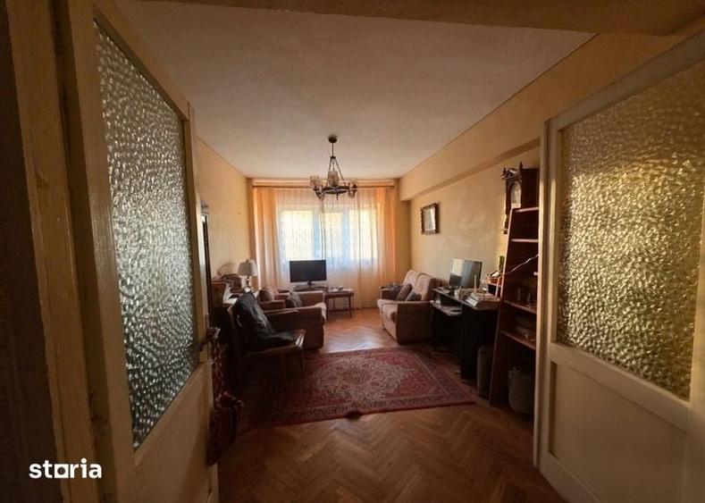 Apartament cu 4 camere în Central