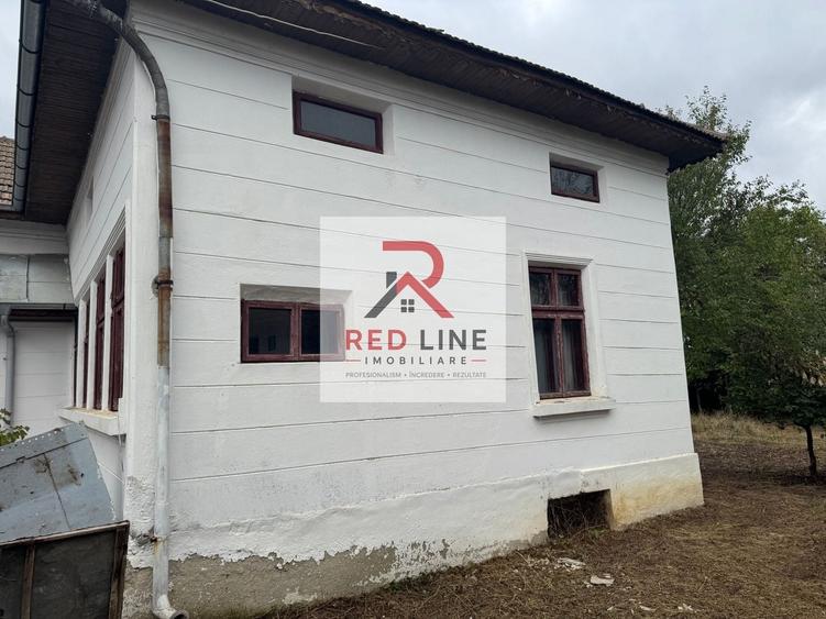 Casă cu 6 camere cu Canalizare în Roșiori