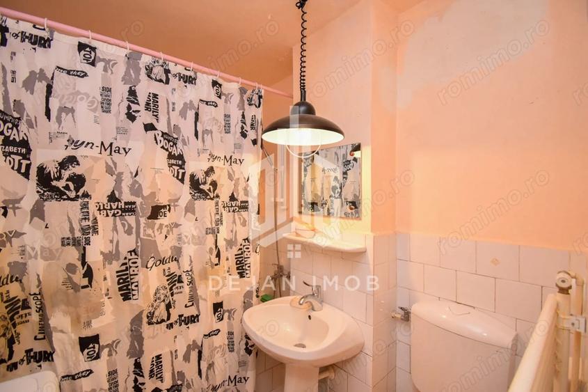 Apartament cu 3 camere decomandat, mobilat în Central
