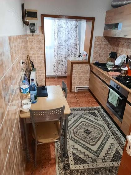 Casă cu 5 camere cu Teren 263 Mp în Radu Negru
