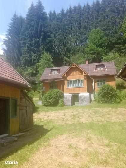 Casă cu 2 camere cu Teren 2100 Mp în Mărgău