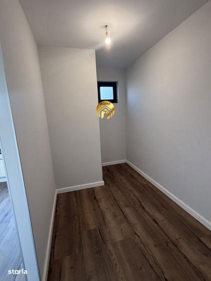 Casă cu 5 camere cu Teren 500 Mp în Central