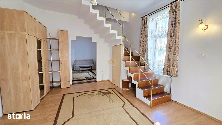 Casă cu 5 camere cu Teren 295 Mp în Central