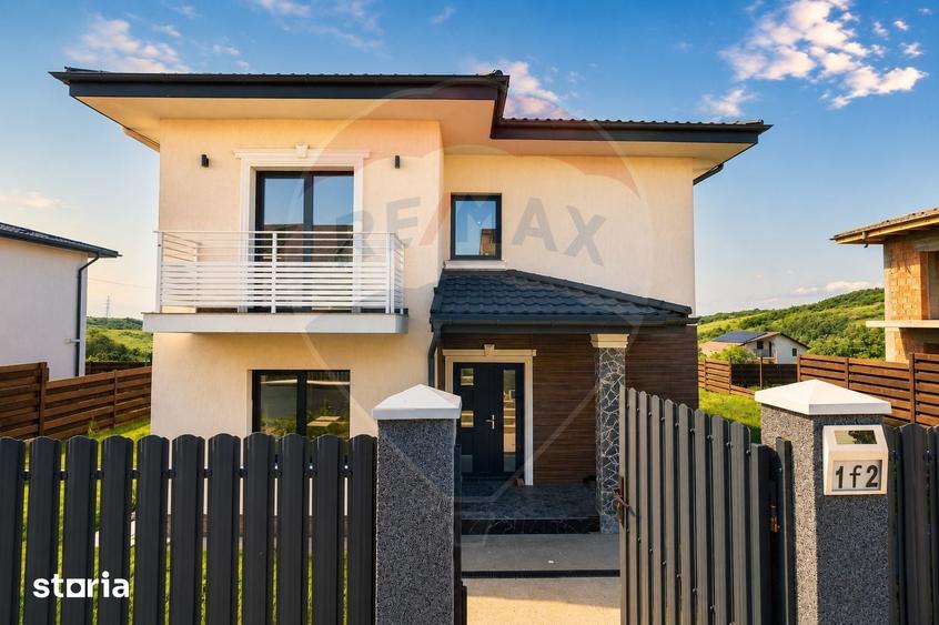 Casă cu 4 camere cu Teren 440 Mp în Miroslava