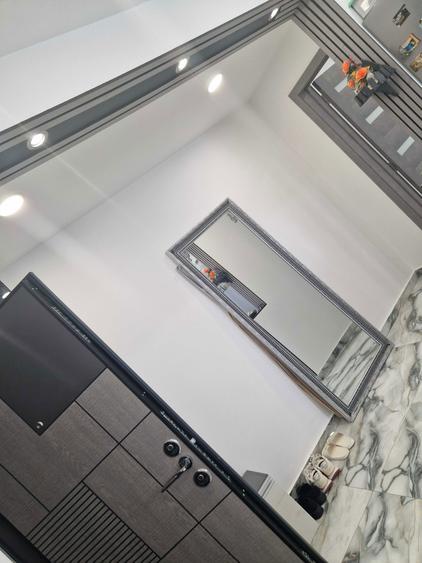 Apartament cu 2 camere semidecomandat în Cetate