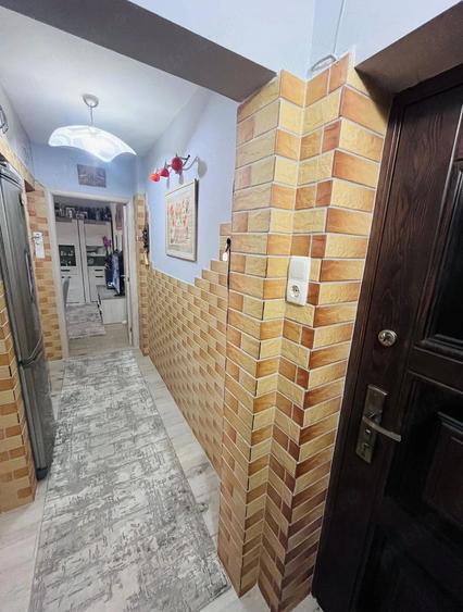 Apartament cu 2 camere decomandat în 14 Mai