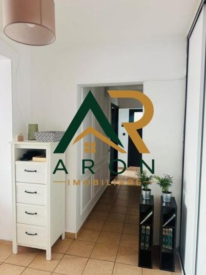 Apartament cu 3 camere decomandat, mobilat în Apărătorii Patriei