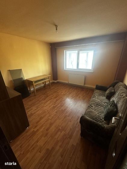 DE VANZARE: Apartament + Spatiu Comercial cart 1 Mai - 7