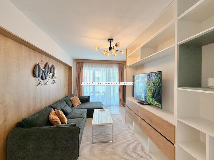 Apartament cu 3 camere decomandat în Tractorul