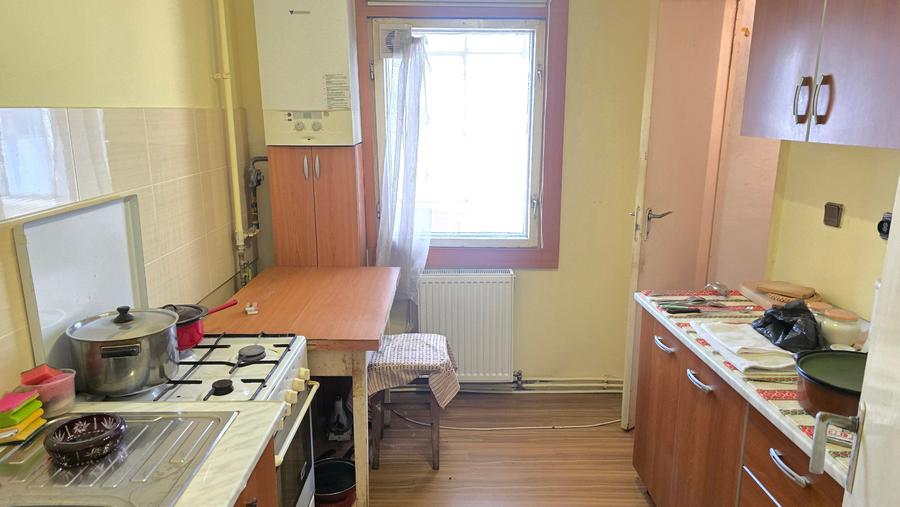 Apartament cu 2 camere decomandat în Zamfirescu