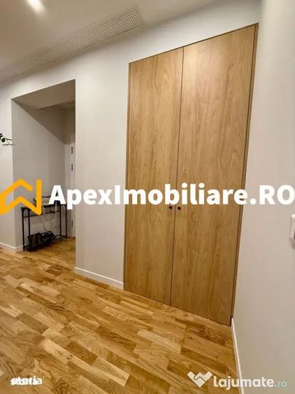 Apartament cu 3 camere semidecomandat în Străulești