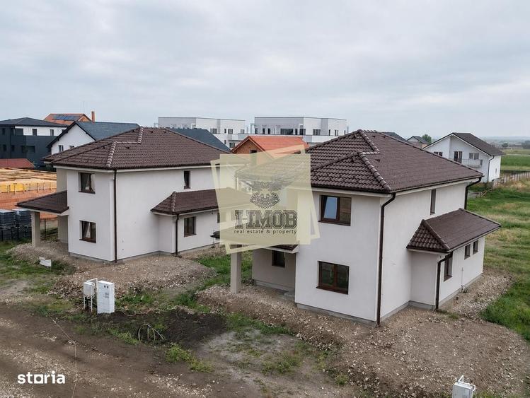 Casă cu 4 camere în Șura Mică