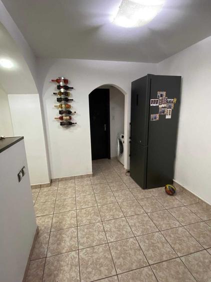 Apartament cu 2 camere decomandat în 1 Mai