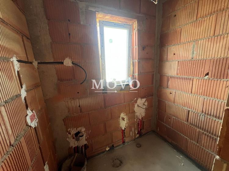 Duplex cu 3 camere cu Canalizare în Remetea Mare