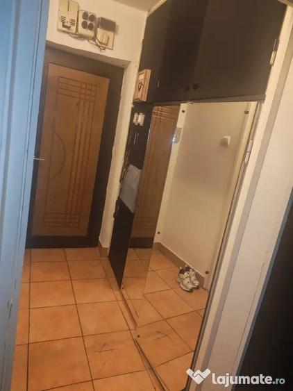 Garsonieră decomandată în Craiovei