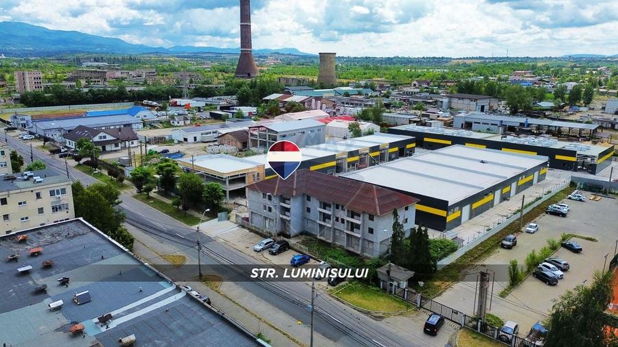 Birou, de 1,200 mp, în Exterior Nord
