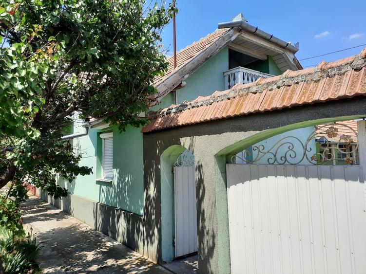 Casă cu 3 camere în Mișca