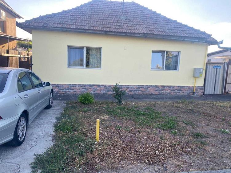 Casă cu 4 camere în Sânpaul