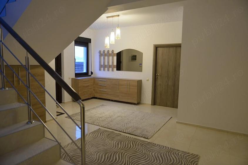 Casă cu 5 camere cu Teren 400 Mp în Băneasa