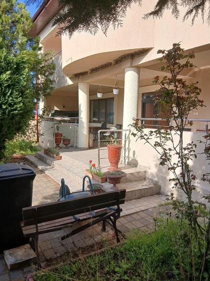 Casă cu Teren 1000 Mp în Mărăcineni