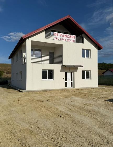 Casă cu 4 camere în Central