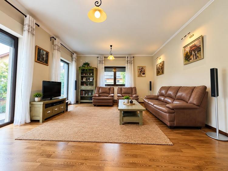 Casă individuală cu 5 camere cu Teren 420 Mp în Corbeanca