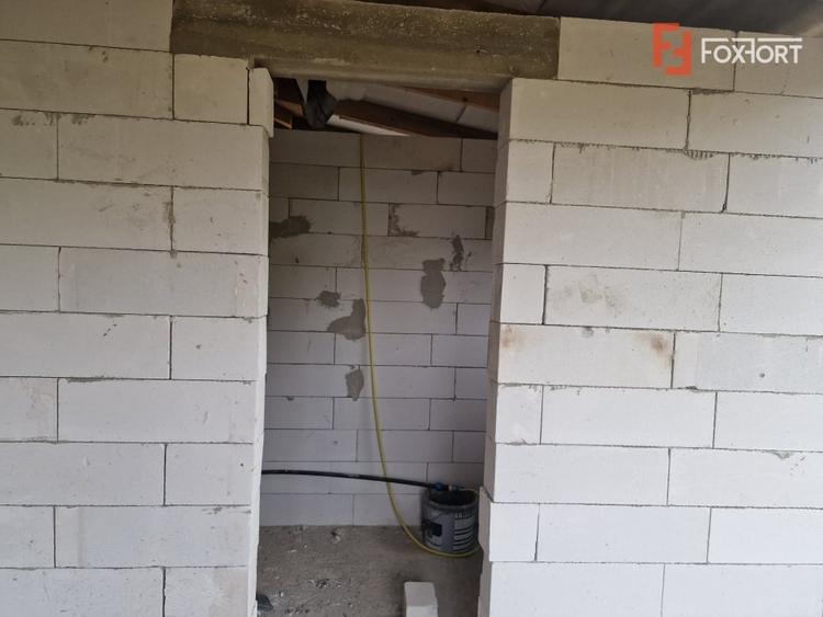 Duplex cu 3 camere cu Teren 350 Mp în Izvin